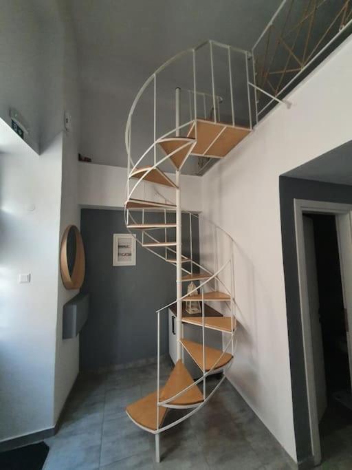 Oliva Loft Apartment Ermoupoli Exterior photo