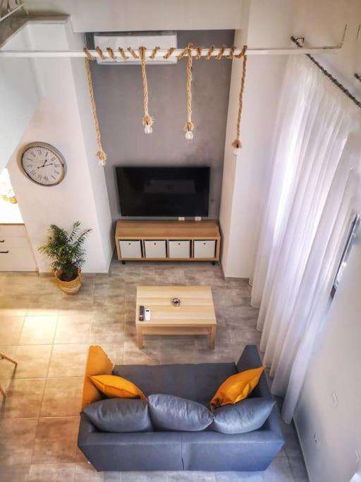 Oliva Loft Apartment Ermoupoli Exterior photo